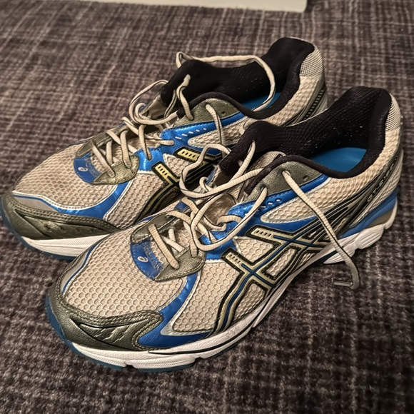 ASICS men’s running shoe - size 10.5 - Picture 2 of 6